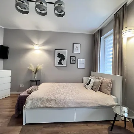 Kasprzaka 17 * Olštýn